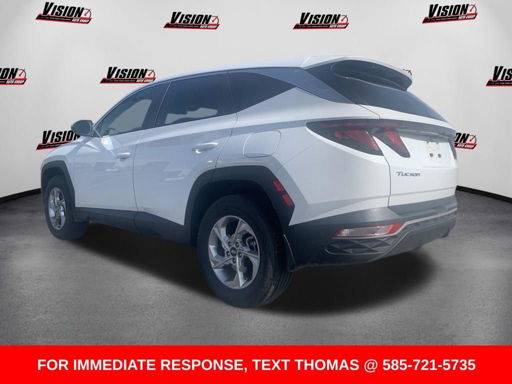 Used 2023 White Hyundai SE image 3