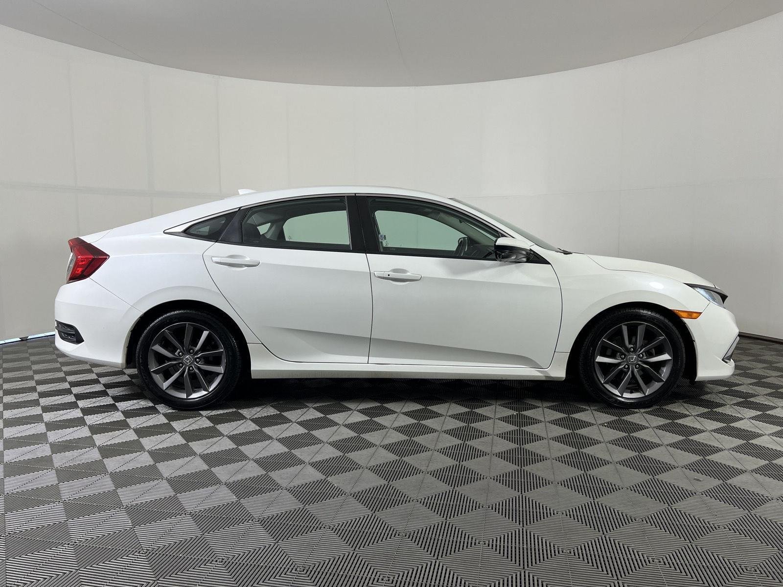 Used 2019 Platinum White Pearl Honda EX image 23