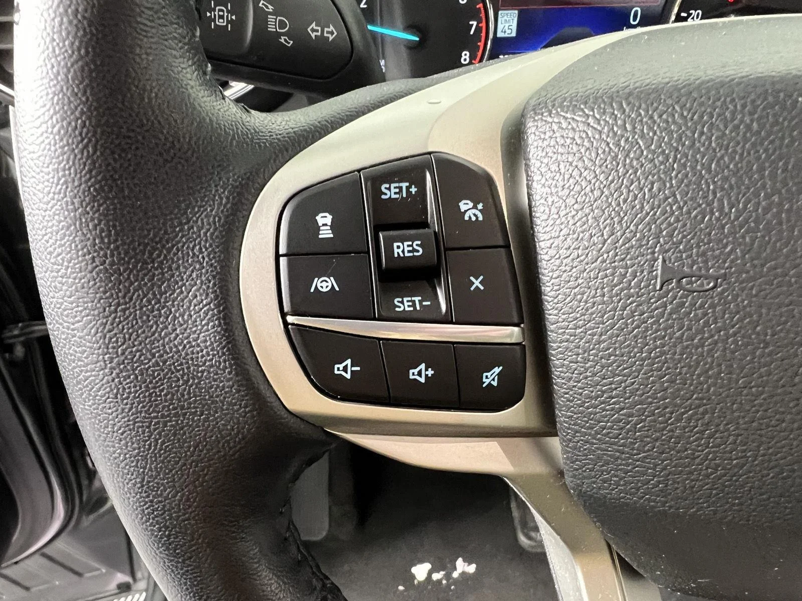 Used 2023 Carbonized Gray Metallic Ford XLT image 14