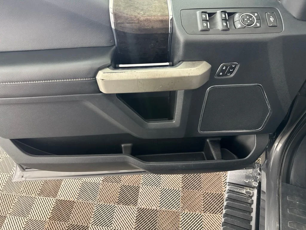 Used 2022 Gray Ford Lariat image 20