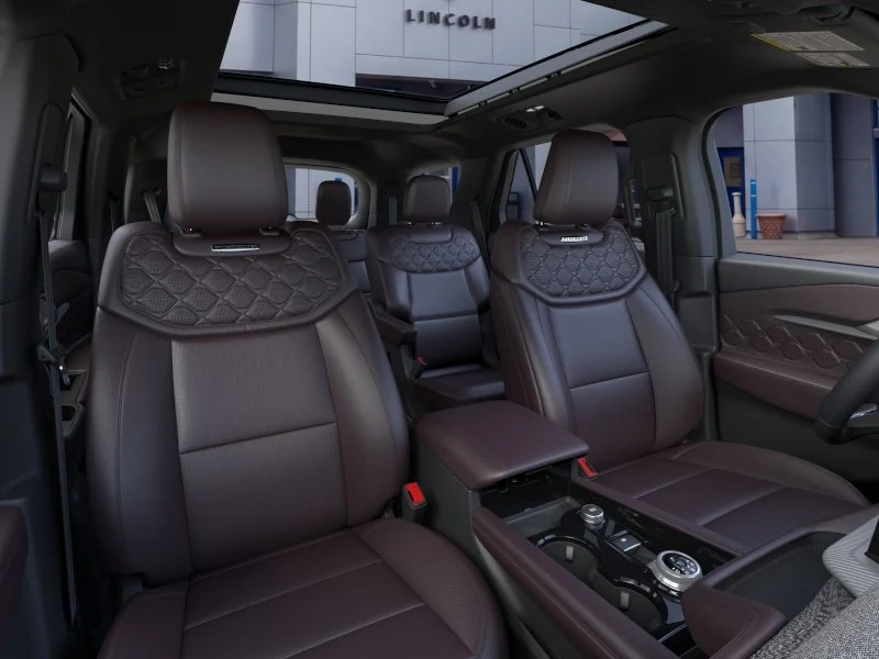 New 2026 Star White Metallic Tri-Coat Ford Platinum™ image 10