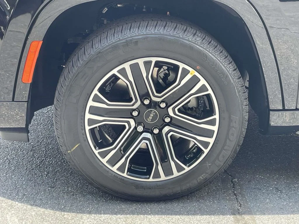 New 2026 High Gloss Black Jeep 85th Anniversary Edition image 11
