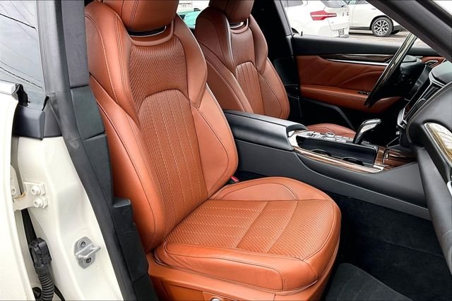 Used 2021  Maserati GranLusso image 30