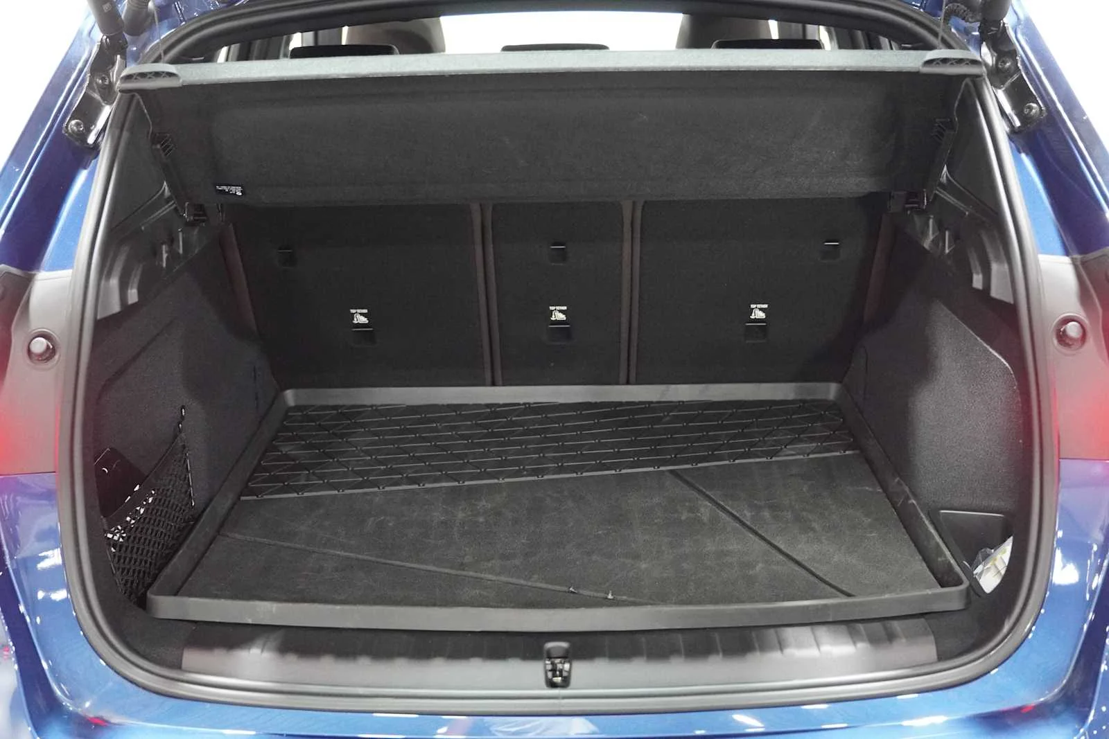 Used 2025 Phytonic Blue Metallic BMW xDrive28i image 25