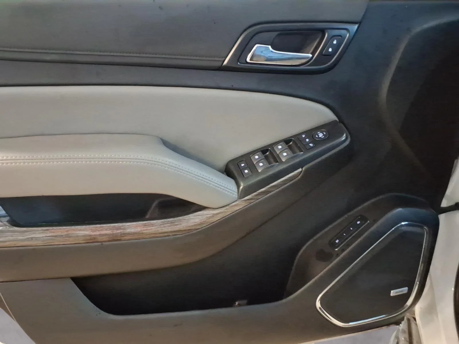 Used 2020 SUMMIT WHITE Chevrolet LT image 16