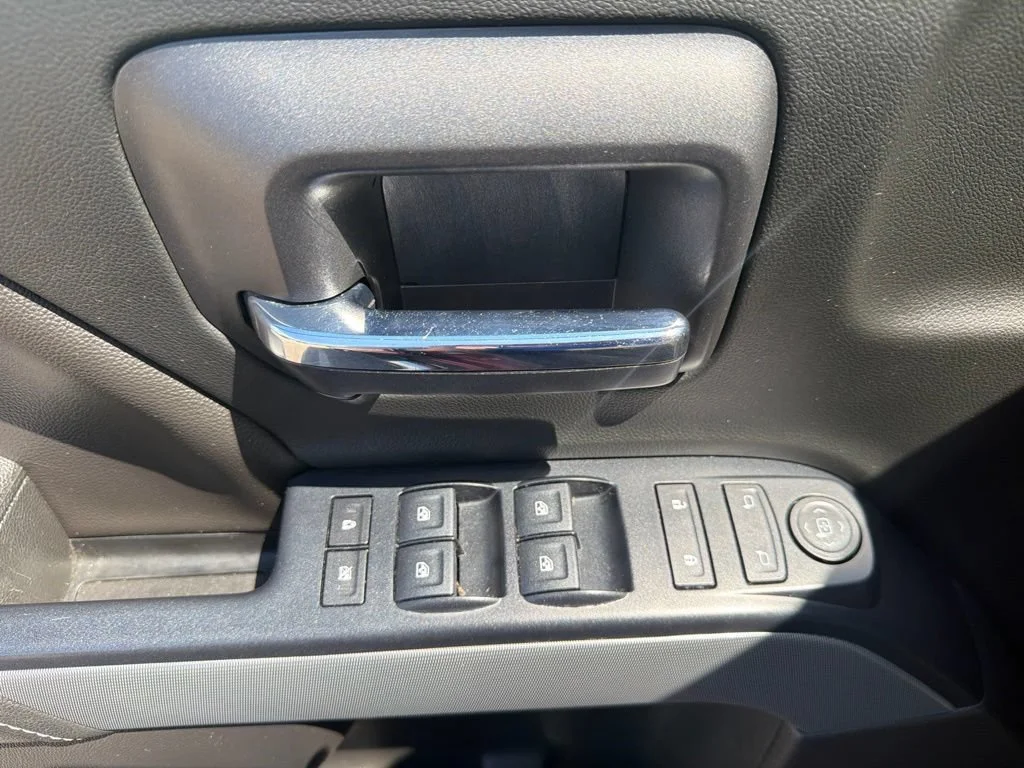 Used 2018 CAJUN RED TINTCOAT Chevrolet LT image 14