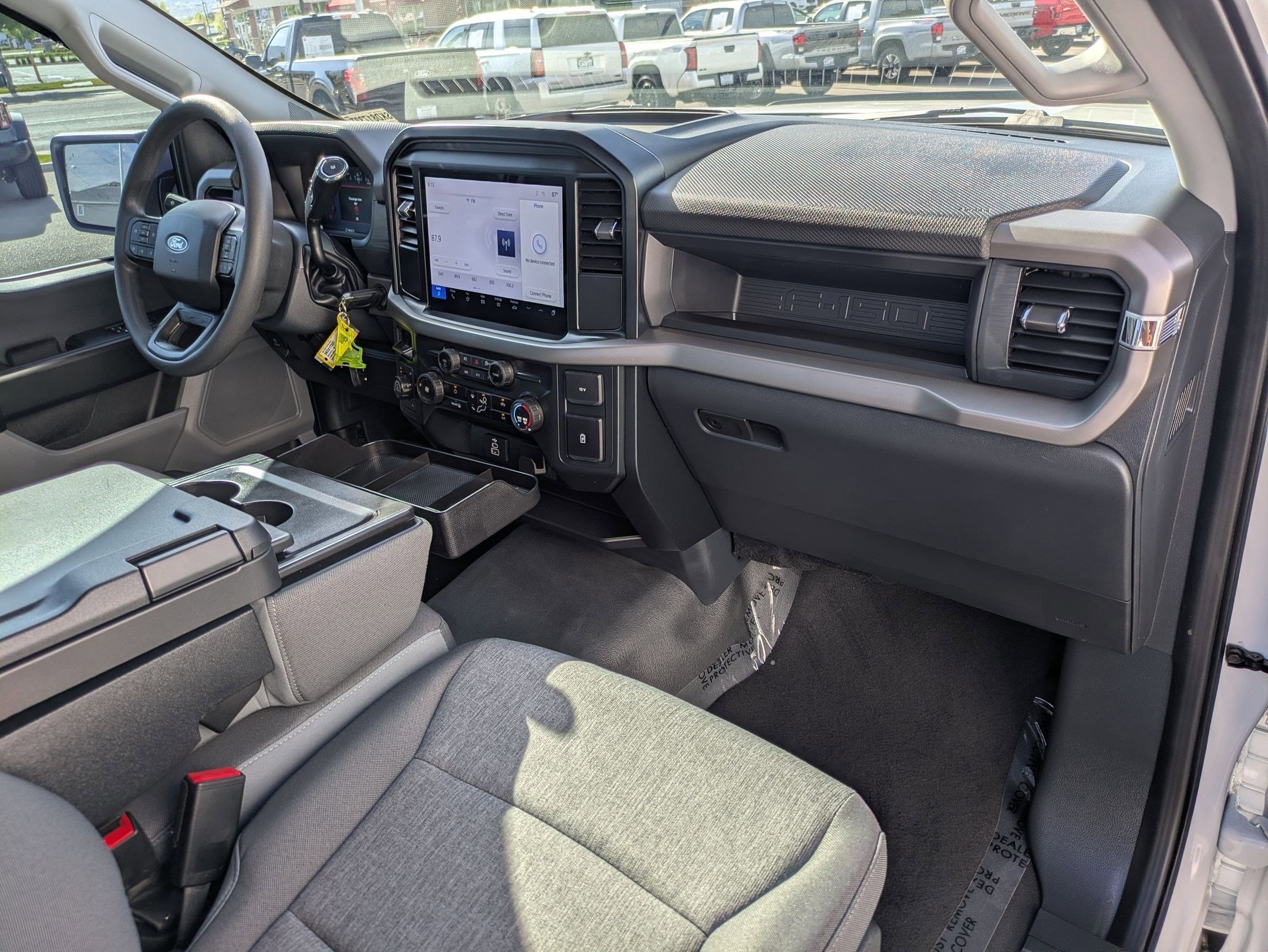 Used 2025 Oxford White Ford XL image 28