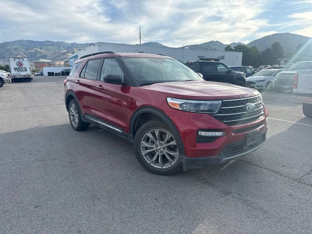 Used 2023 Red Metallic Ford XLT image 2