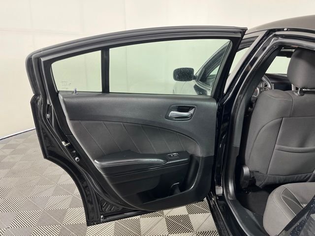 Used 2023 Black Dodge SXT image 38