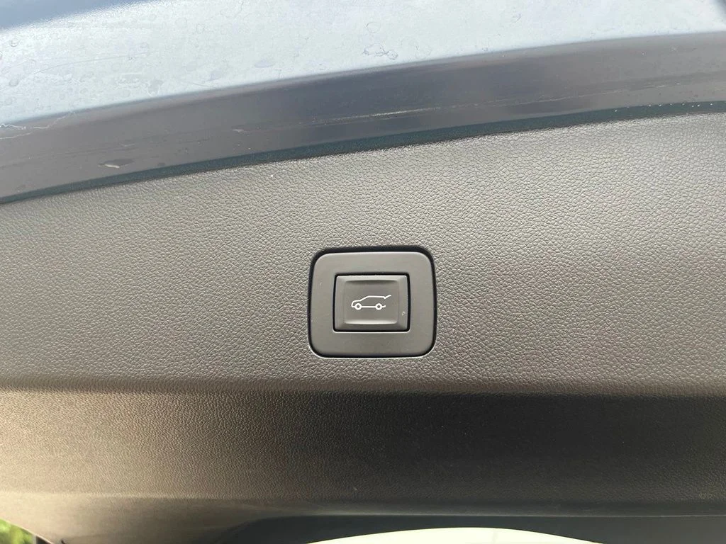 Used 2023 Sapphire Buick Essence image 13