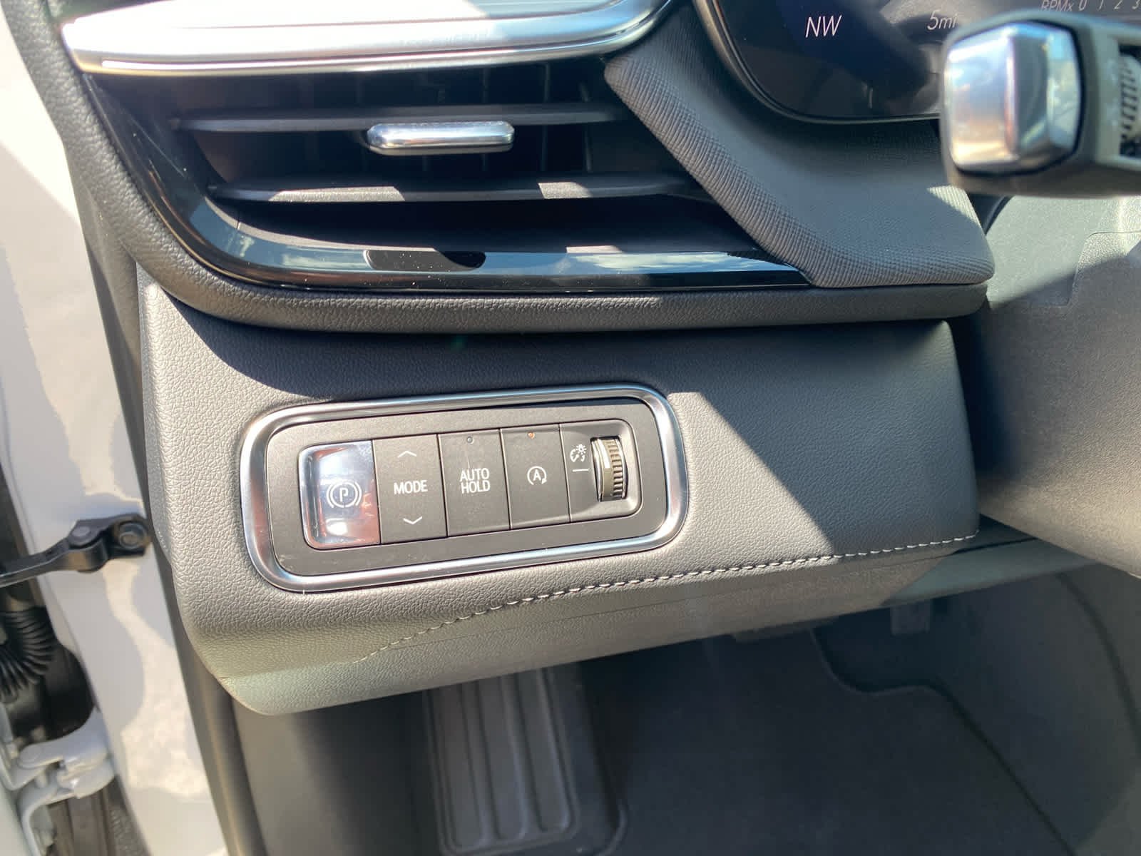 New 2026 Summit White Buick Preferred image 11