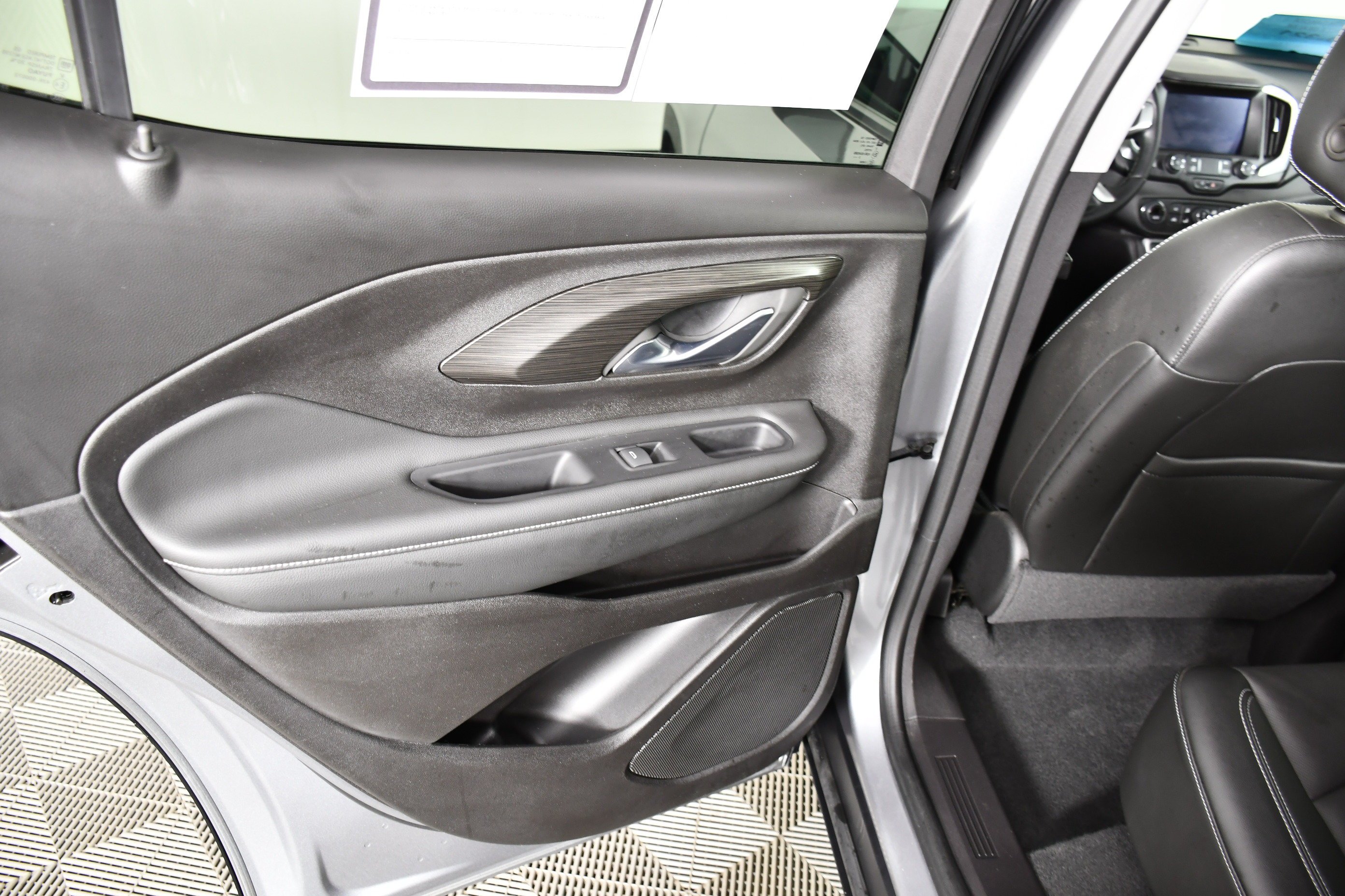 Used 2024 Sterling Metallic GMC SLT image 48
