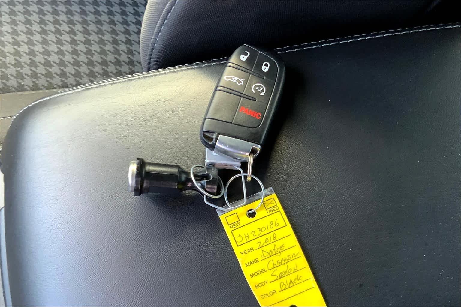 Used 2018 Pitch Black Clearcoat Dodge SXT Plus image 14