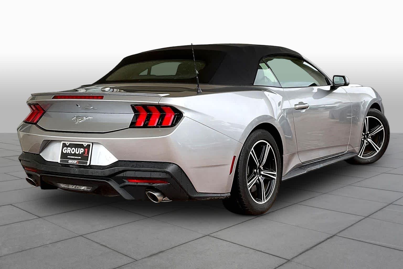 Used 2025 Iconic Silver Metallic Ford EcoBoost Premium image 11