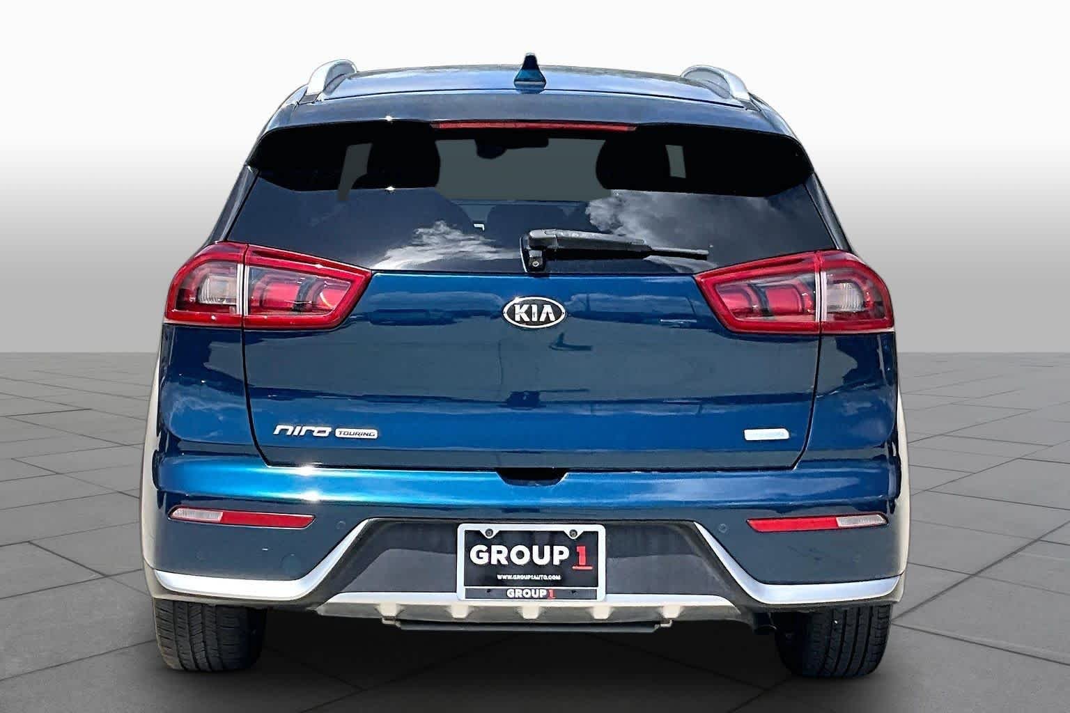 Used 2018 CERULEAN Kia Touring image 5