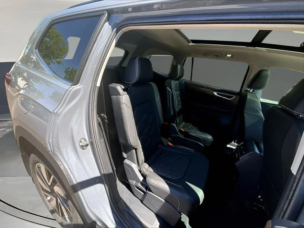 New 2026 Gray Volkswagen 2.0T SE w/Technology image 12