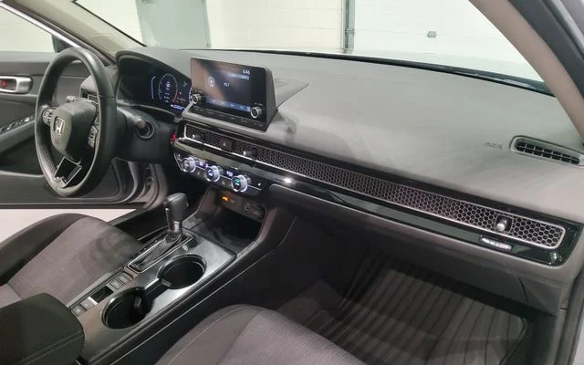 Used 2023 Silver Honda EX image 16