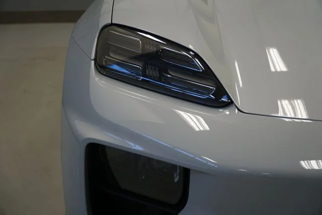 2026 Porsche Macan S - Photo 15