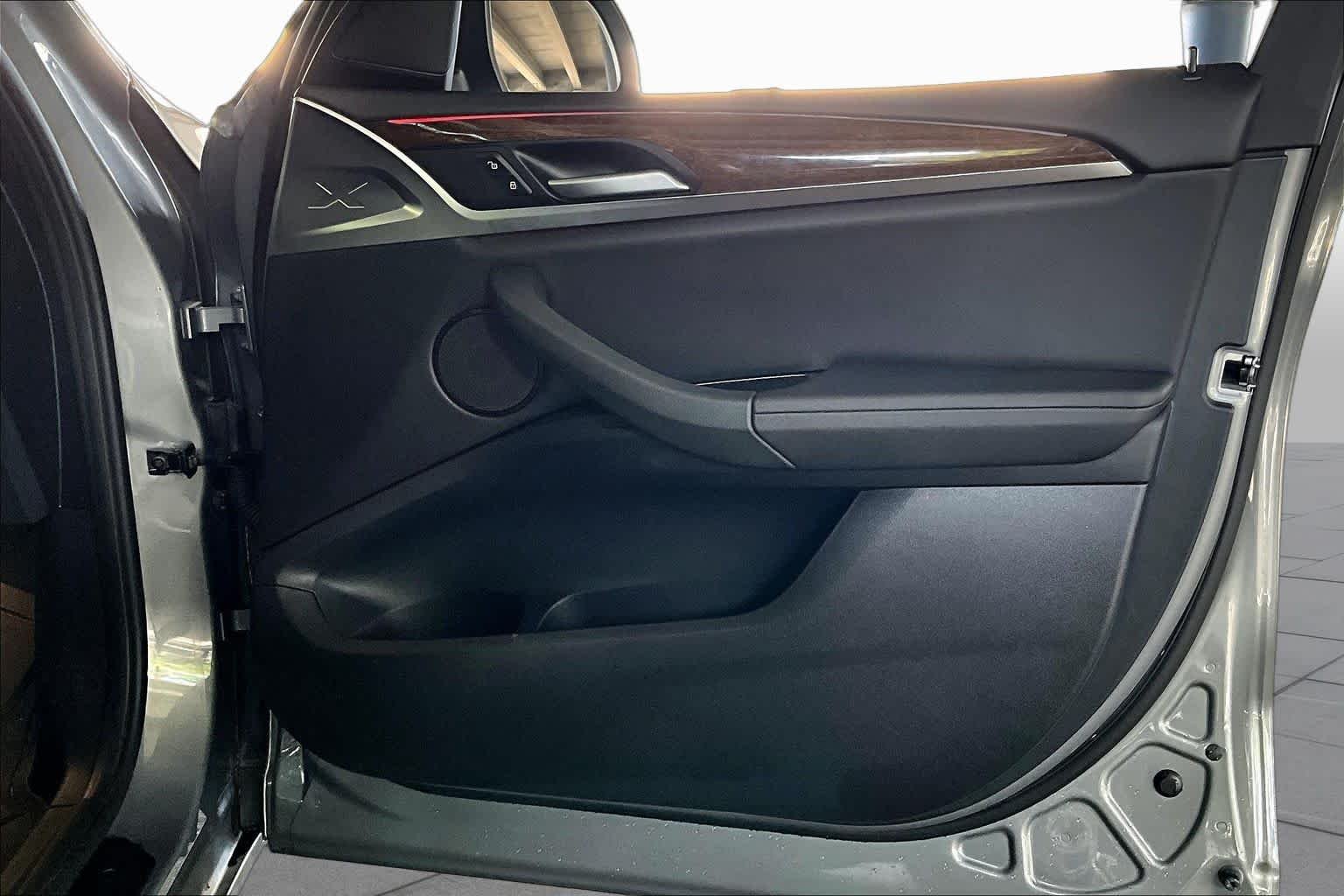 Used 2023 Skyscraper Gray Metallic BMW sDrive30i image 21