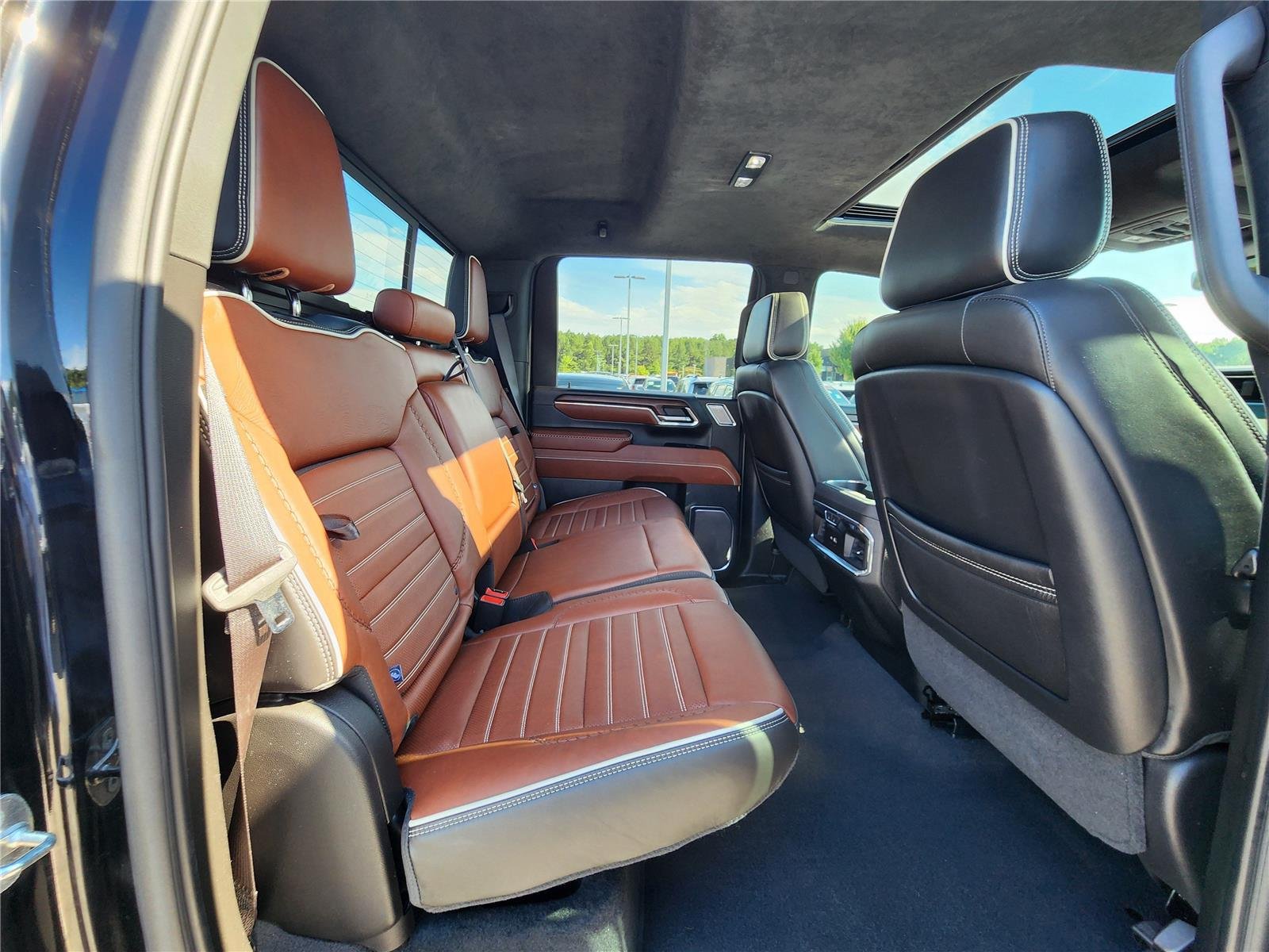 Used 2024 Onyx Black GMC Denali Ultimate image 10