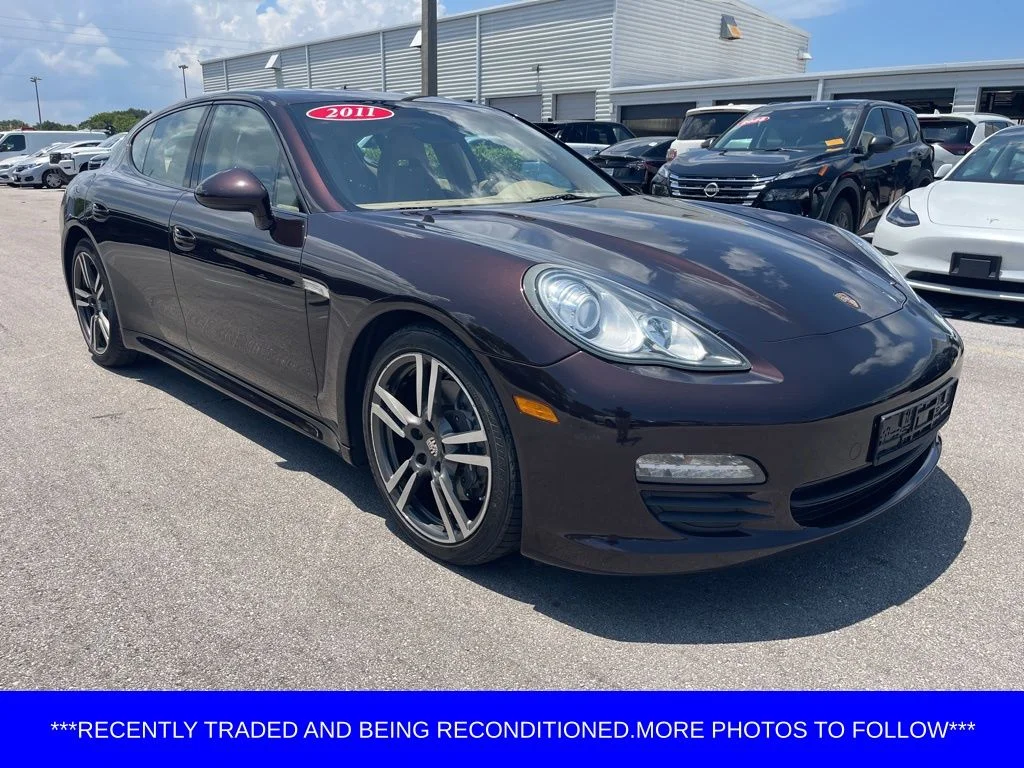 2011 Porsche Panamera 4's photo