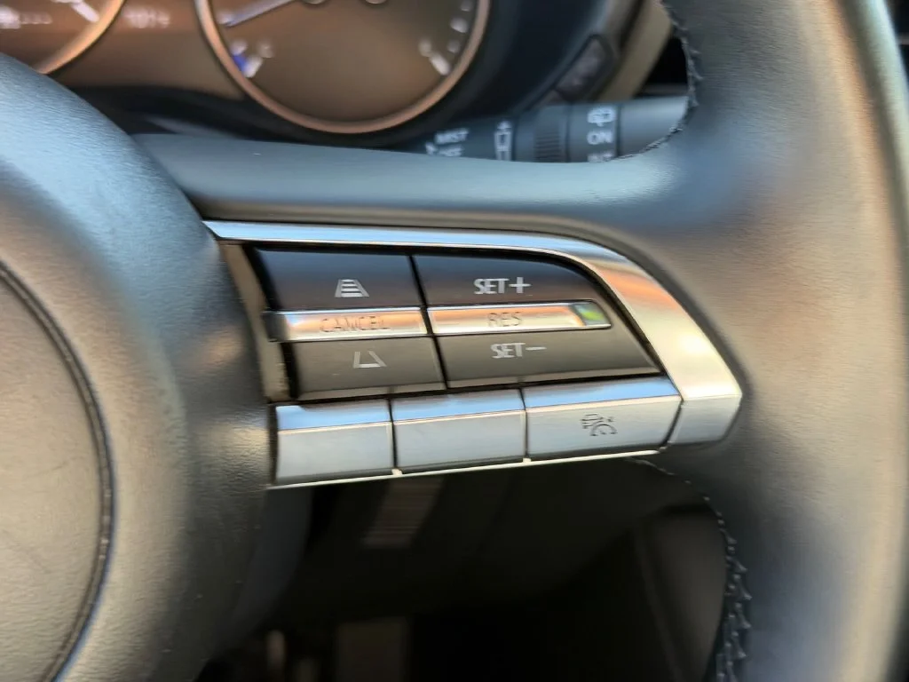 Used 2019 White Mazda Preferred image 30