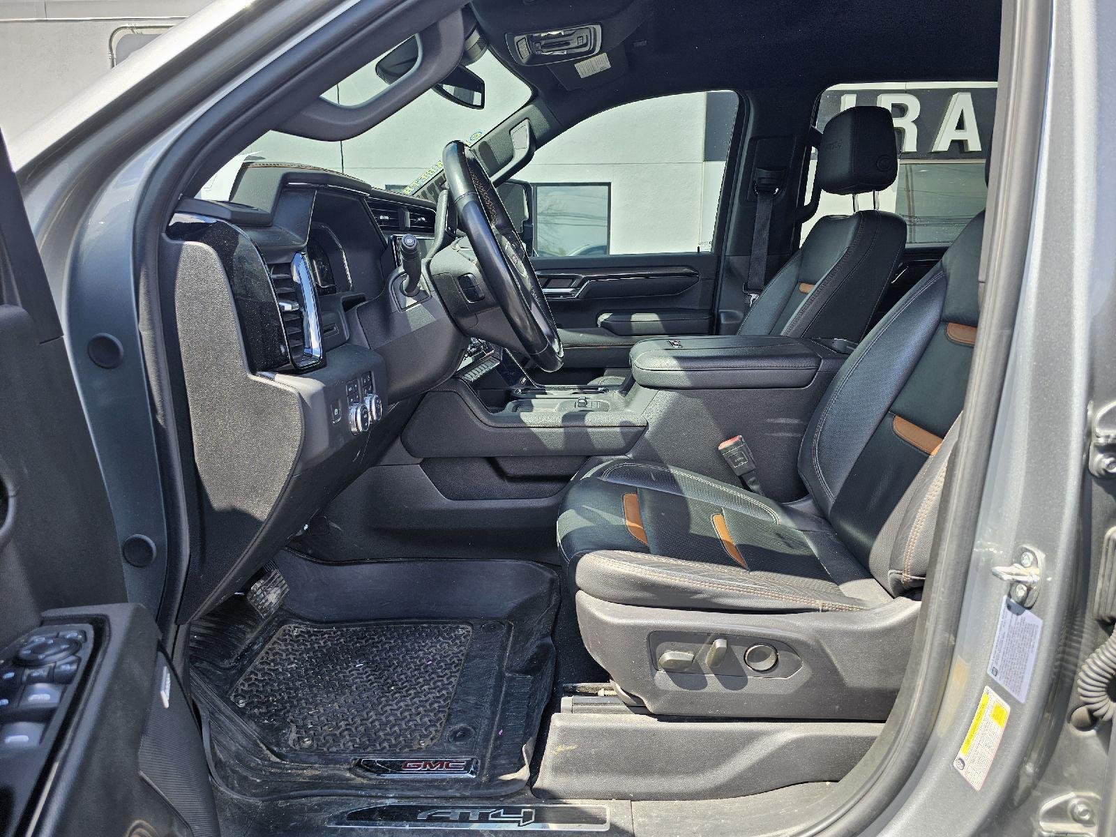 Used 2024 Sterling Metallic GMC AT4 image 7