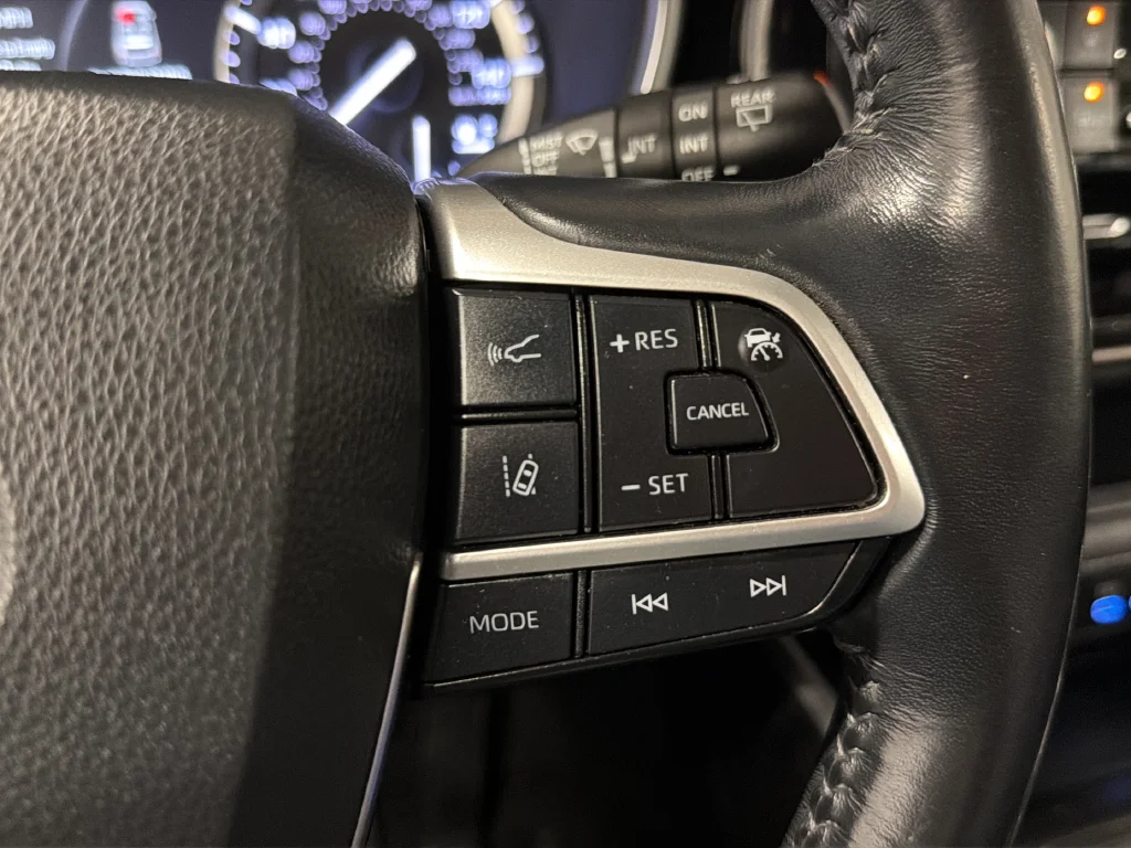 Used 2022 Blue Toyota XLE image 39