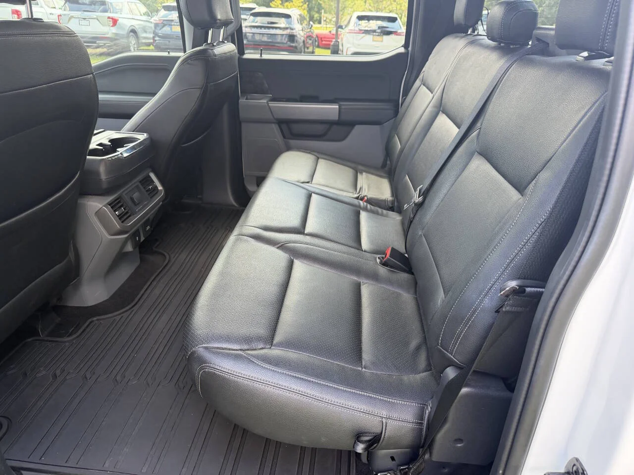 Used 2023 White Ford XLT 4x4 4dr SuperCrew 5.5 ft. SB image 12