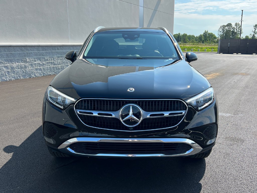 New 2026 Obsidian Black Metallic Mercedes-Benz GLC 300 image 38