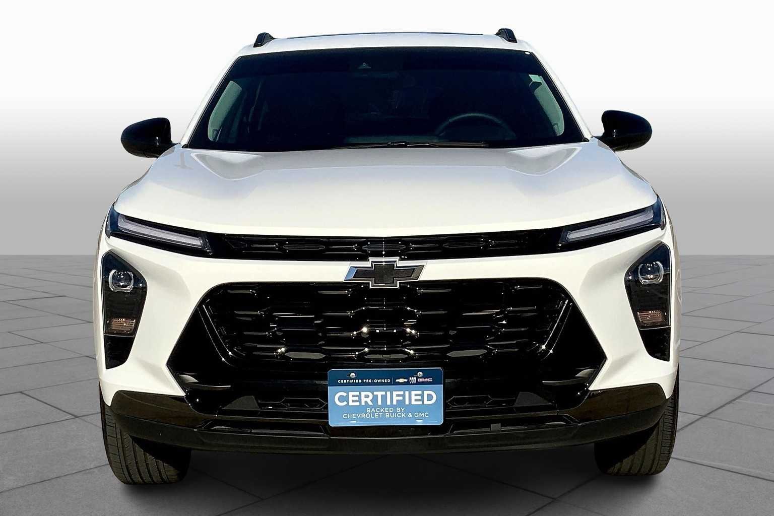 Used 2025 Summit White Chevrolet ACTIV image 4