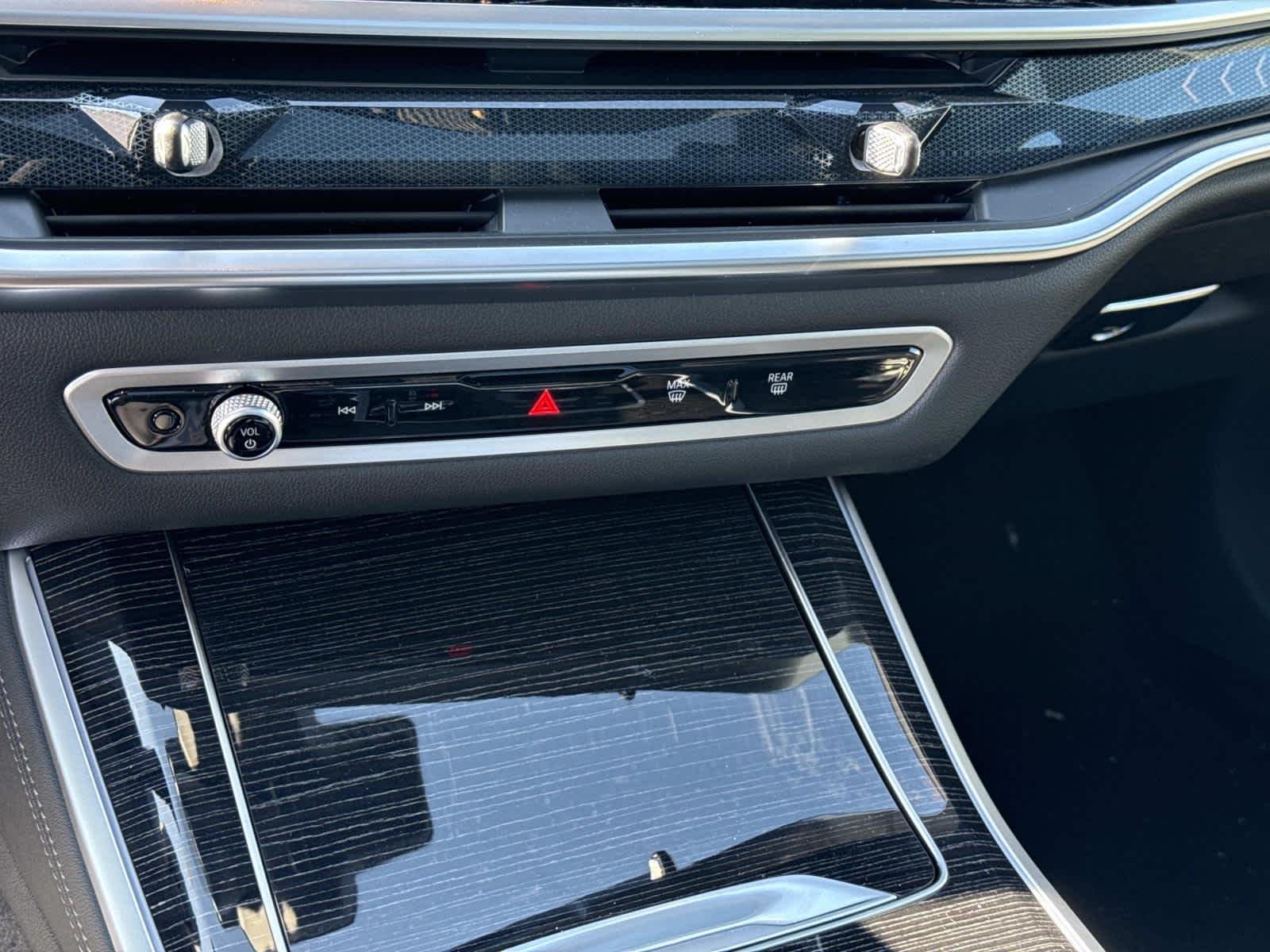 New 2026 Skyscraper Grey Metallic BMW xDrive50e image 20