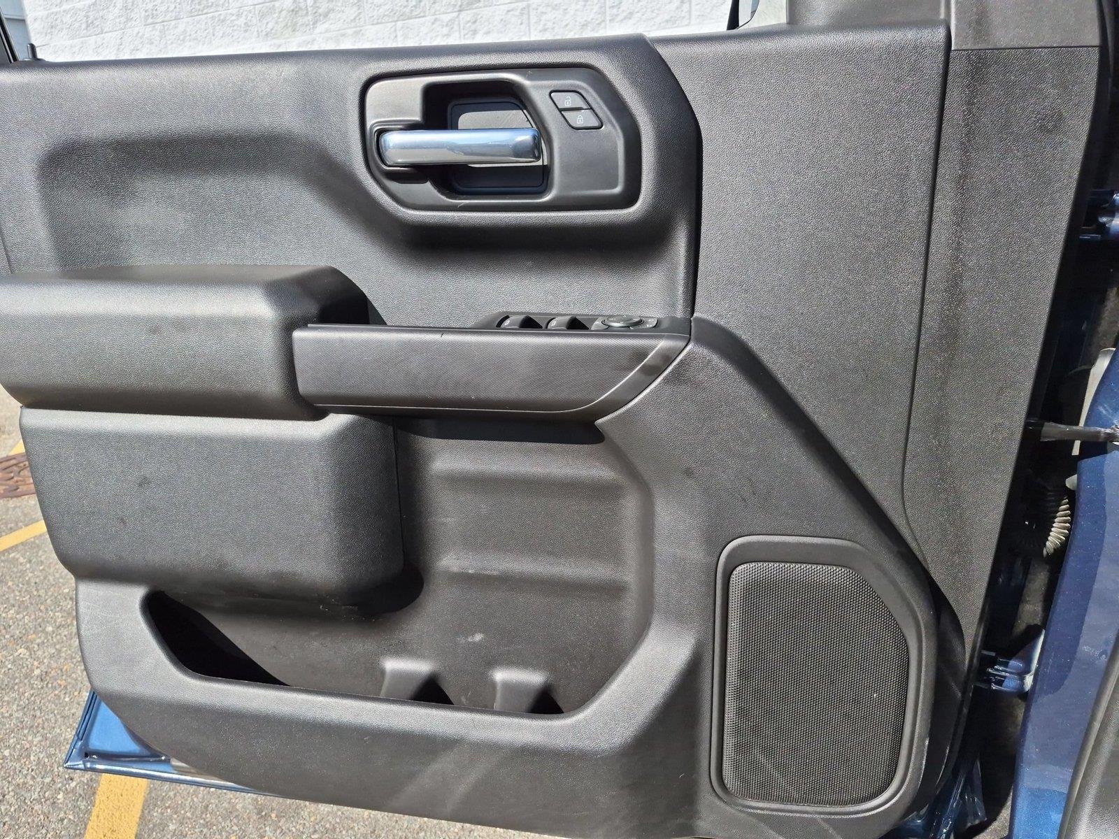 Used 2022 Northsky Blue Metallic Chevrolet Custom image 14