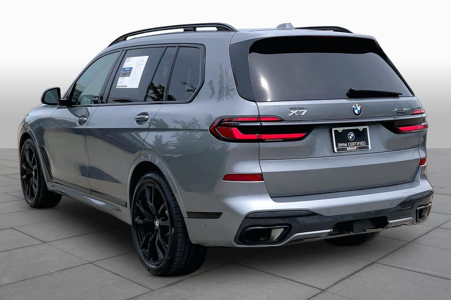 Used 2025 Skyscraper Grey Metallic BMW xDrive40i image 11