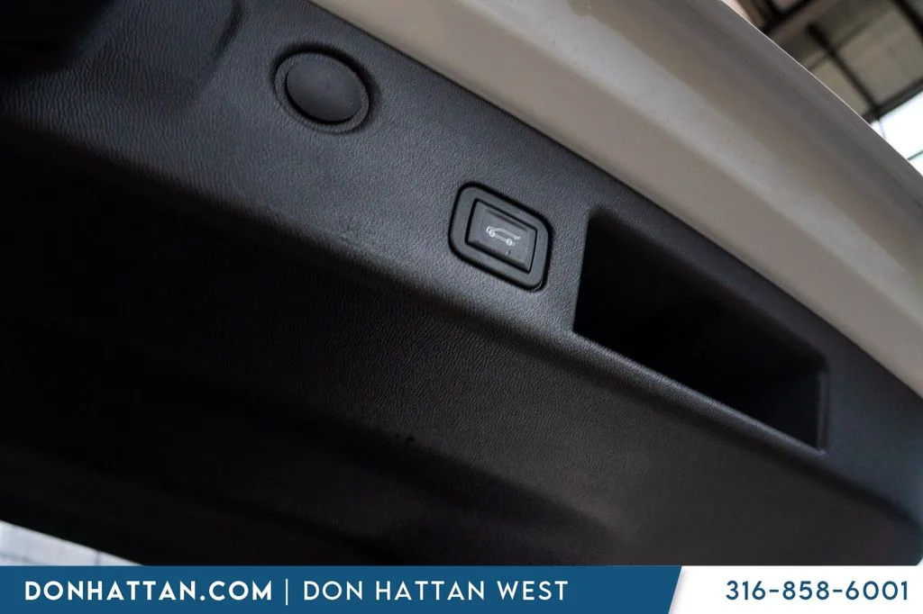 Used 2024 White Chevrolet LT image 29