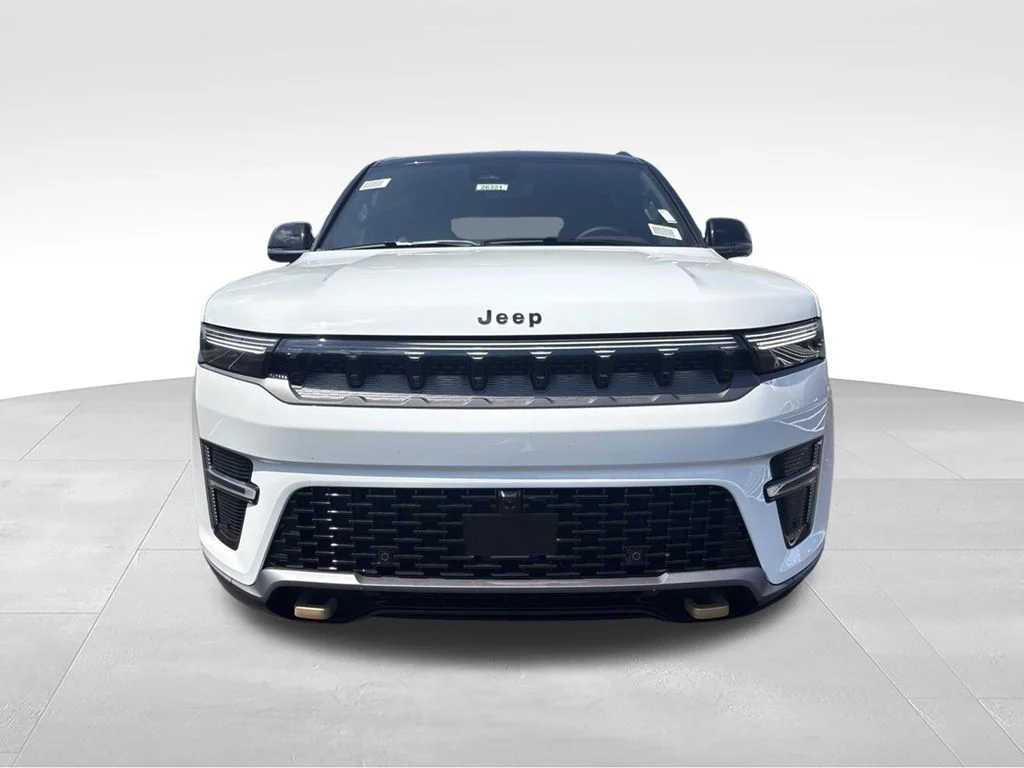 New 2026 Bright White Clear-Coat Exterior Paint Jeep Grand Wagoneer image 8