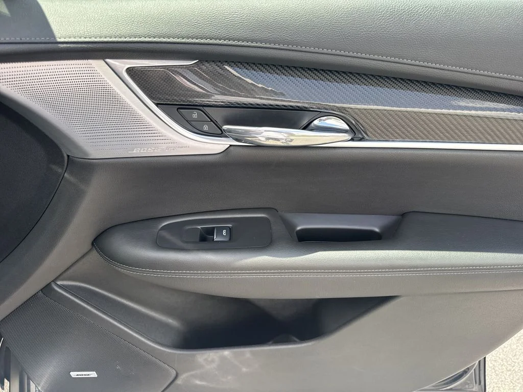 Used 2021 Green Cadillac Sport image 14