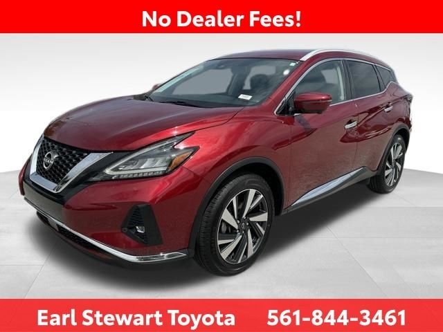 Used 2023 Red Nissan SL image 9