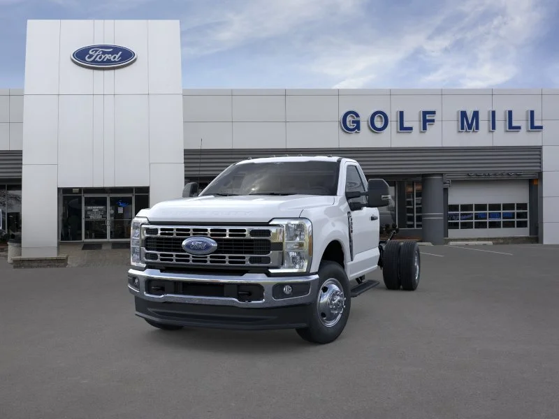 New 2026 Oxford White Ford XL image 2