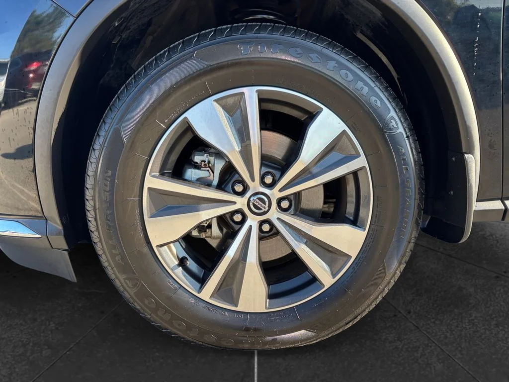 Used 2020 Black Nissan S image 6