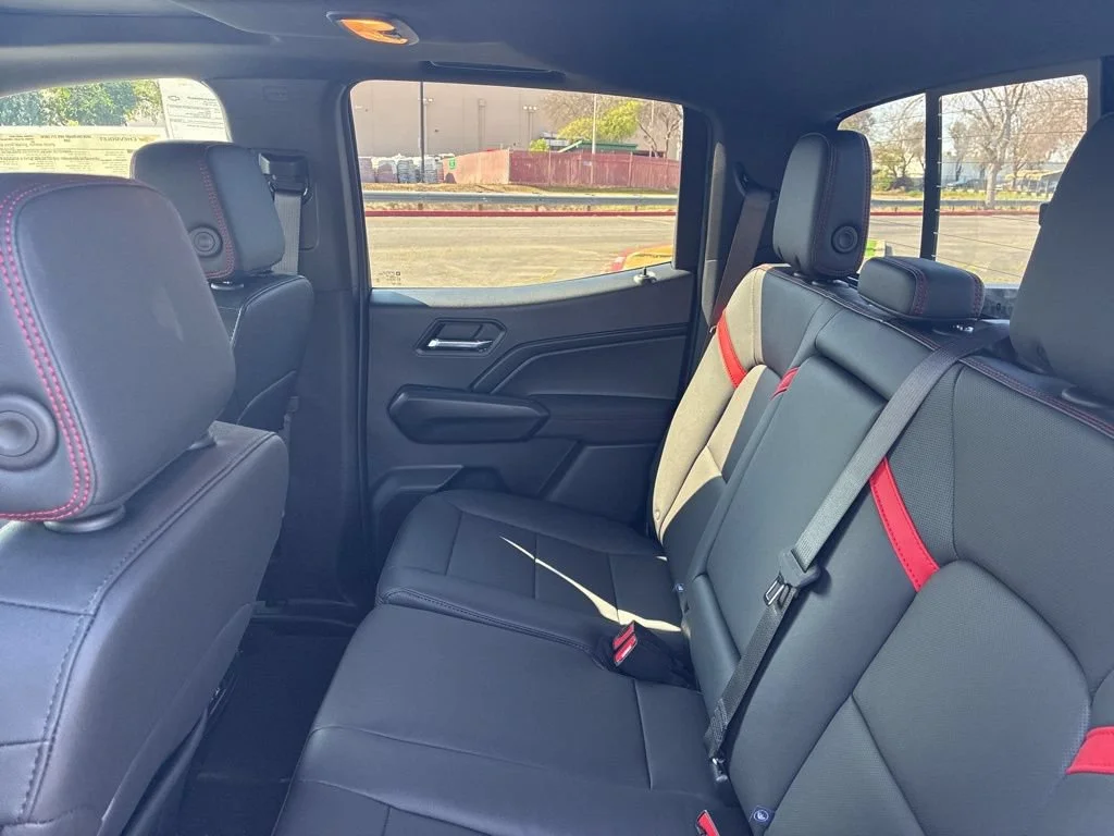 2026 Chevrolet Colorado Z71 - Photo 19
