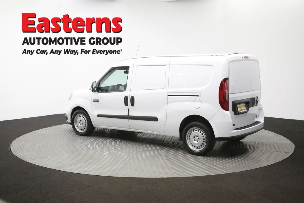 Used 2022 White Ram Base image 64