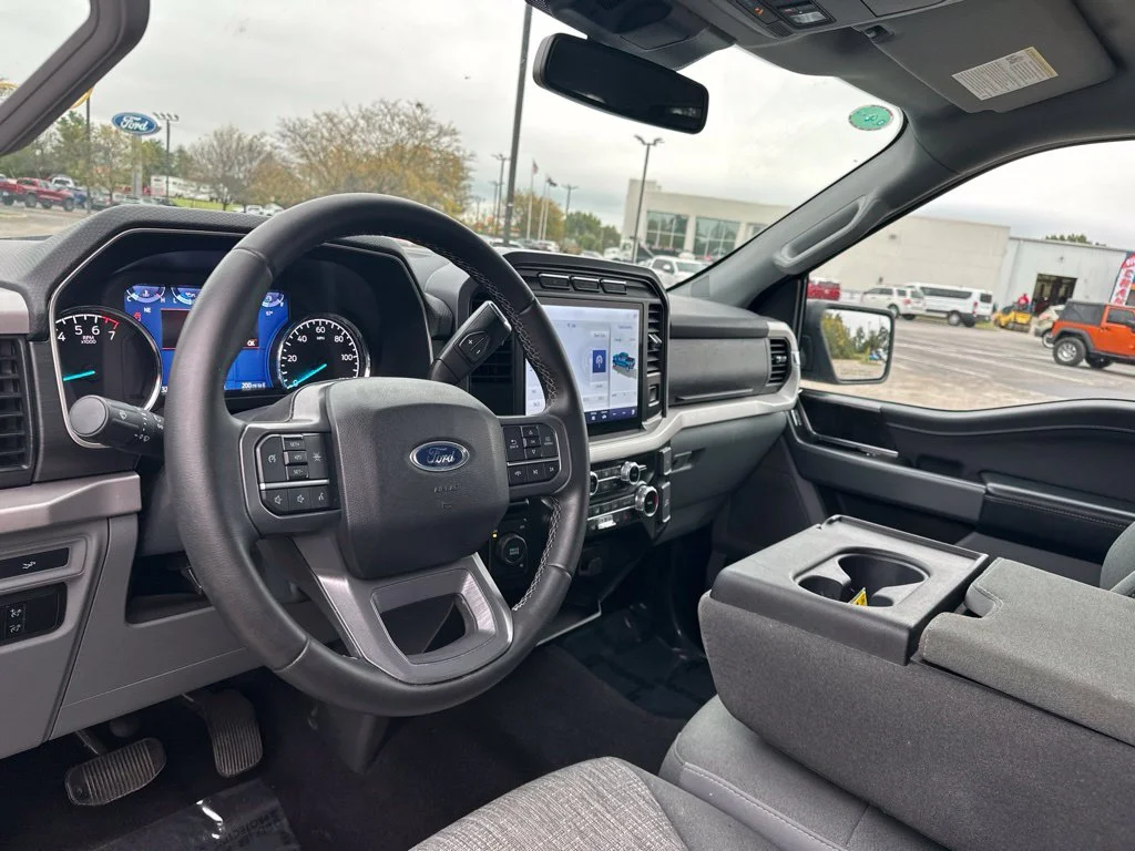 Used 2023 Black Metallic Ford XLT image 12
