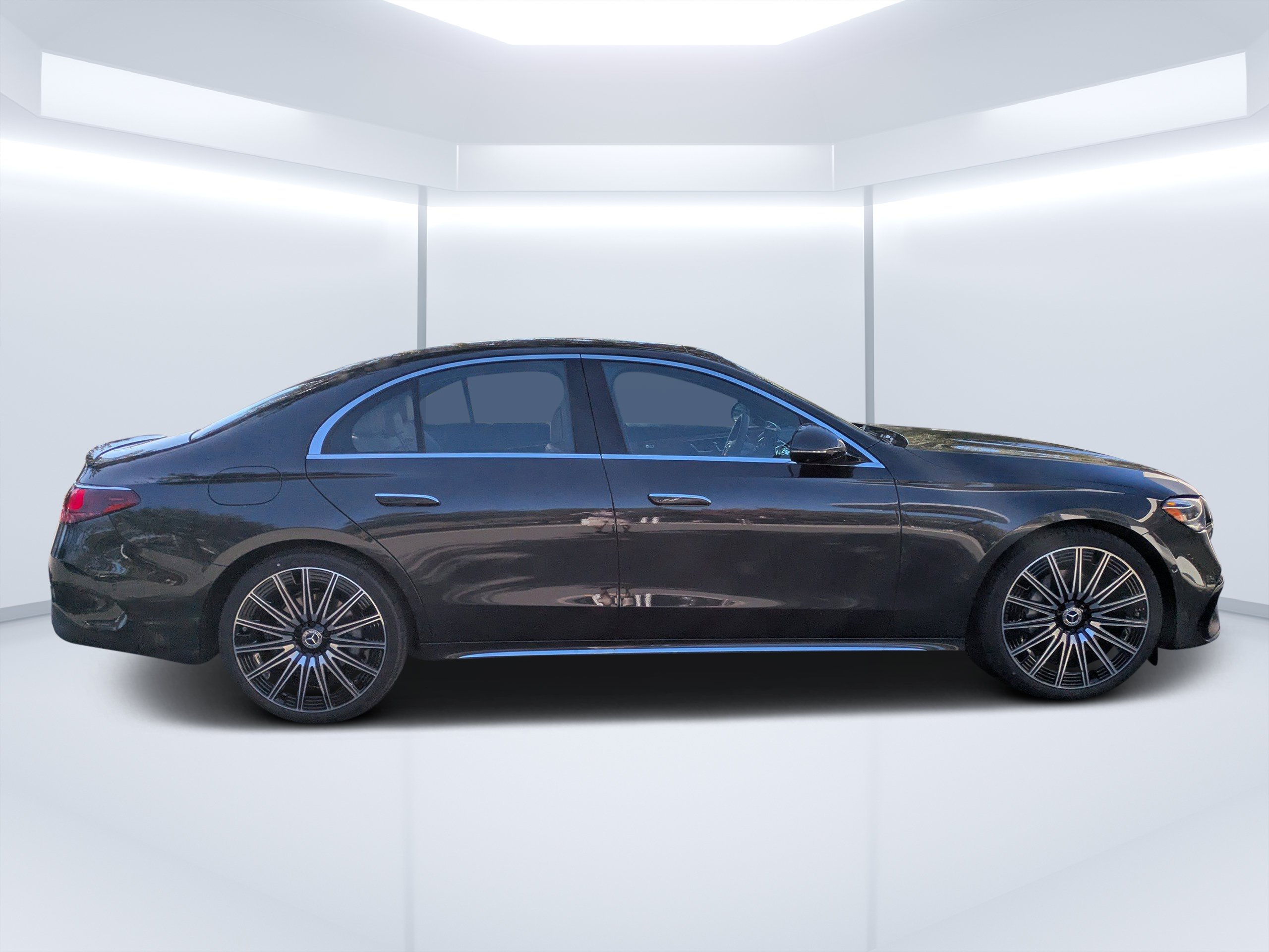 2026 Mercedes-Benz E-Class E350 - Photo 33