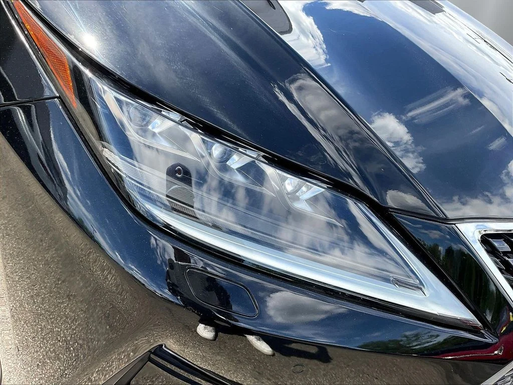 Used 2020 Obsidian Lexus 450h image 31