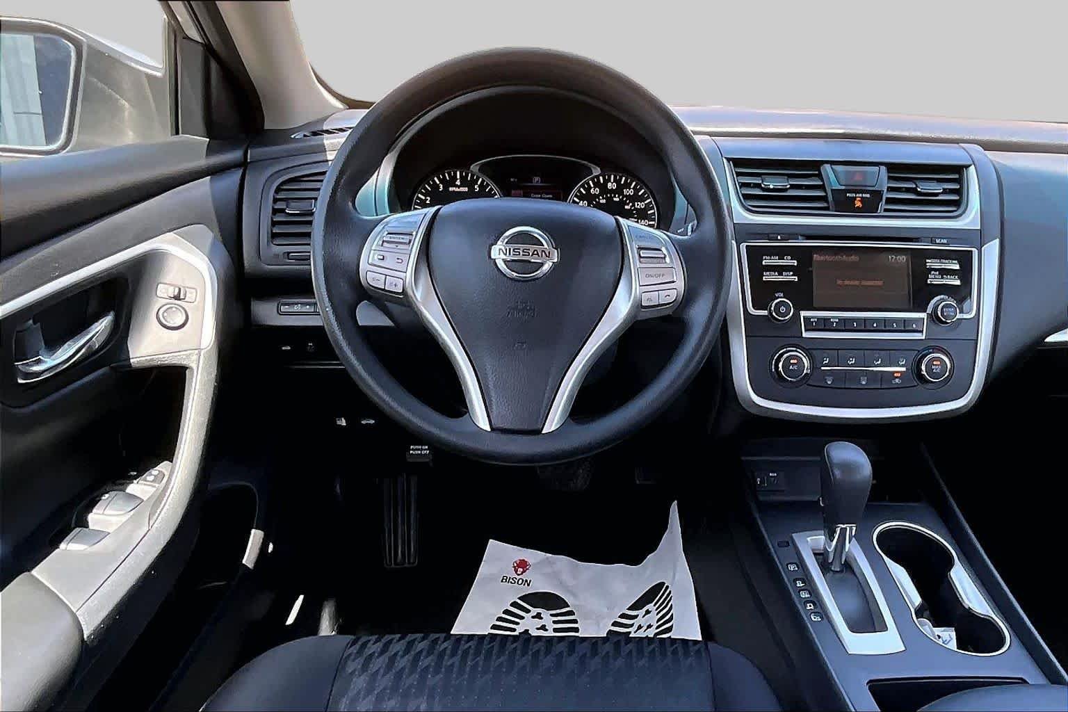Used 2018 Brilliant Silver Nissan 2.5 S image 8