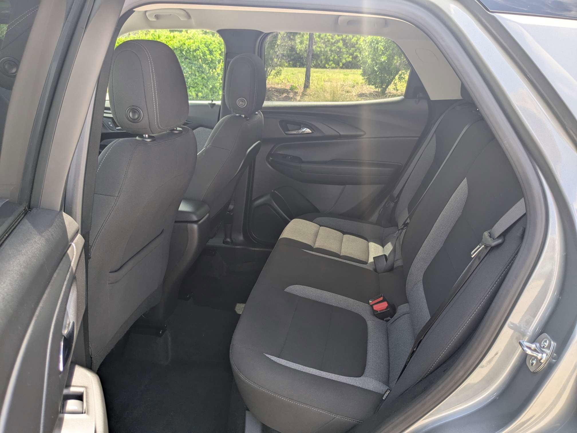 Used 2025 Sterling Gray Metallic Chevrolet LT image 17