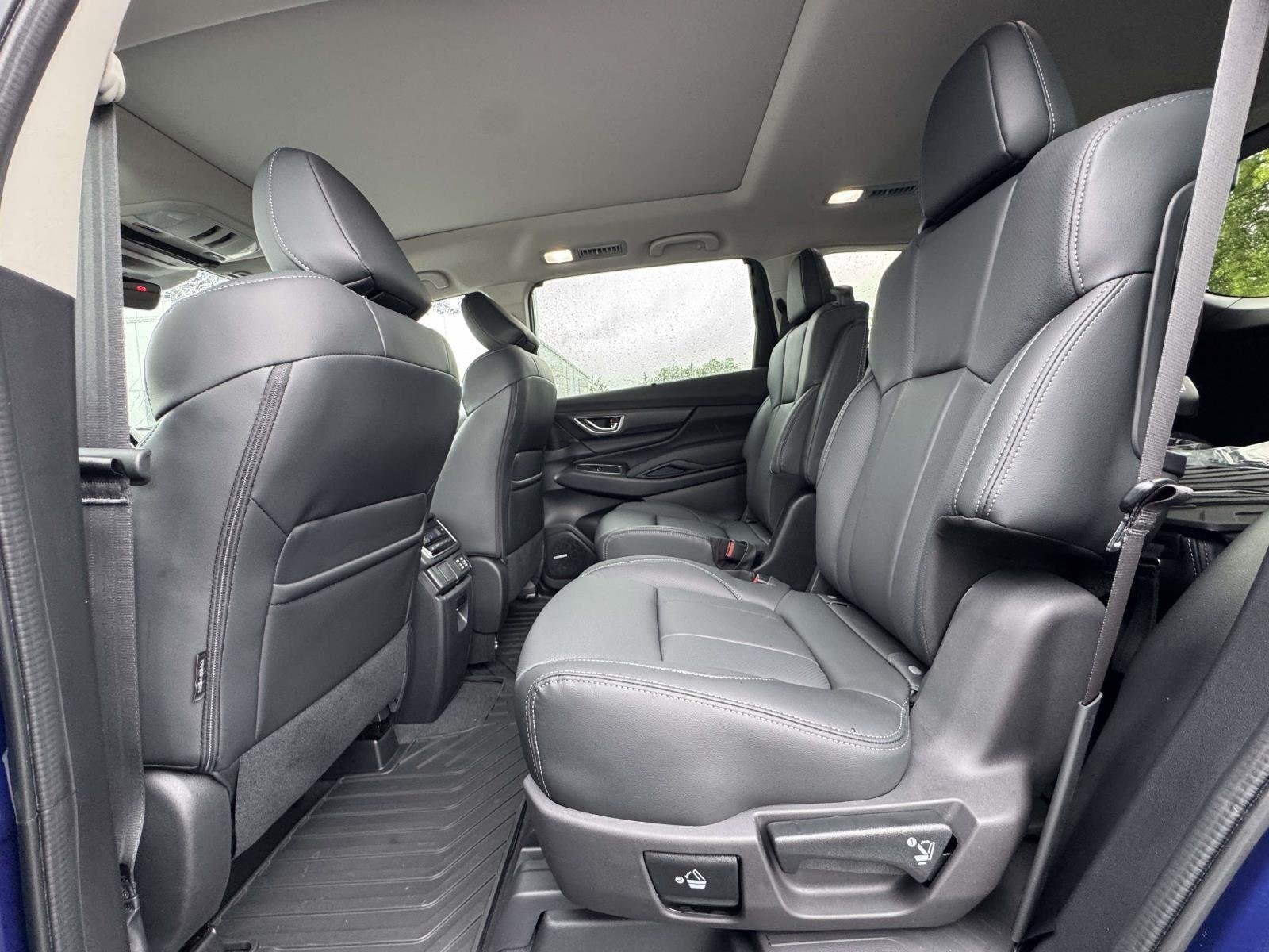 New 2026 SAPPHIRE BLUE PEARL Subaru Limited 7-Passenger image 9
