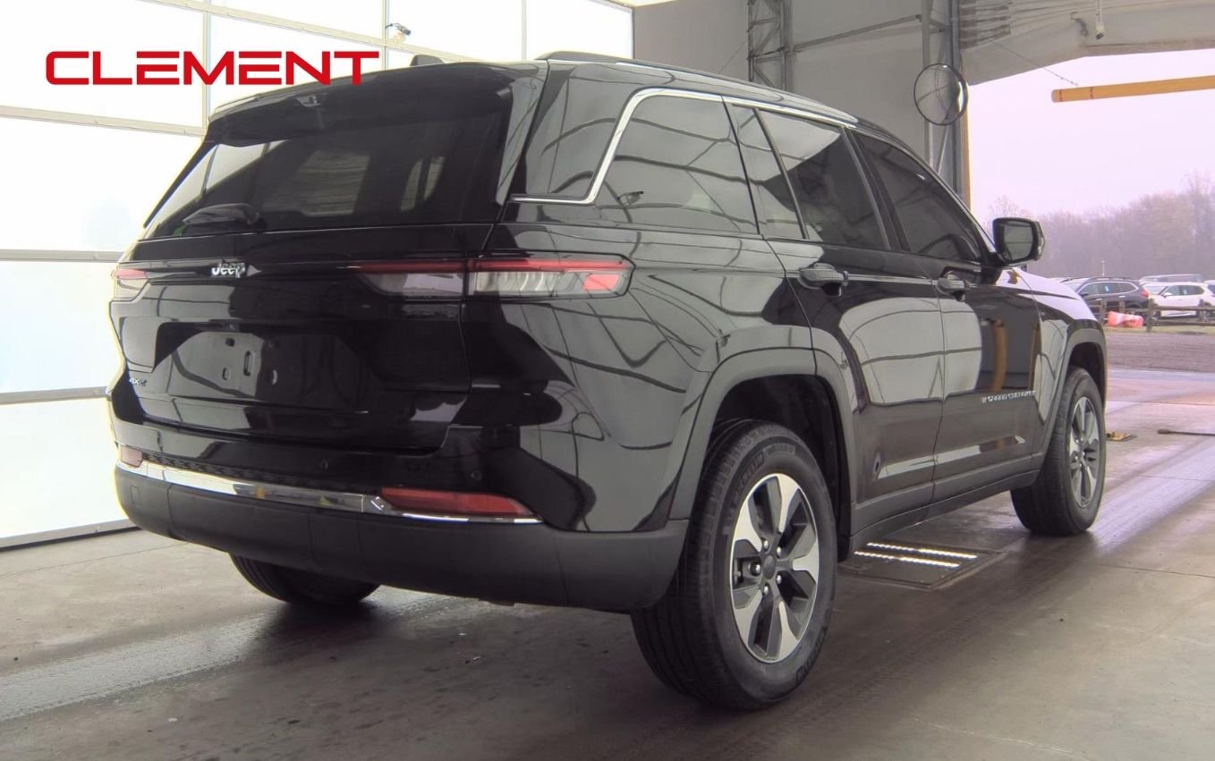 Used 2022 Jeep Grand Cherokee 4xe with VIN 1C4RJYB6XN8758022 for sale in Florissant, MO