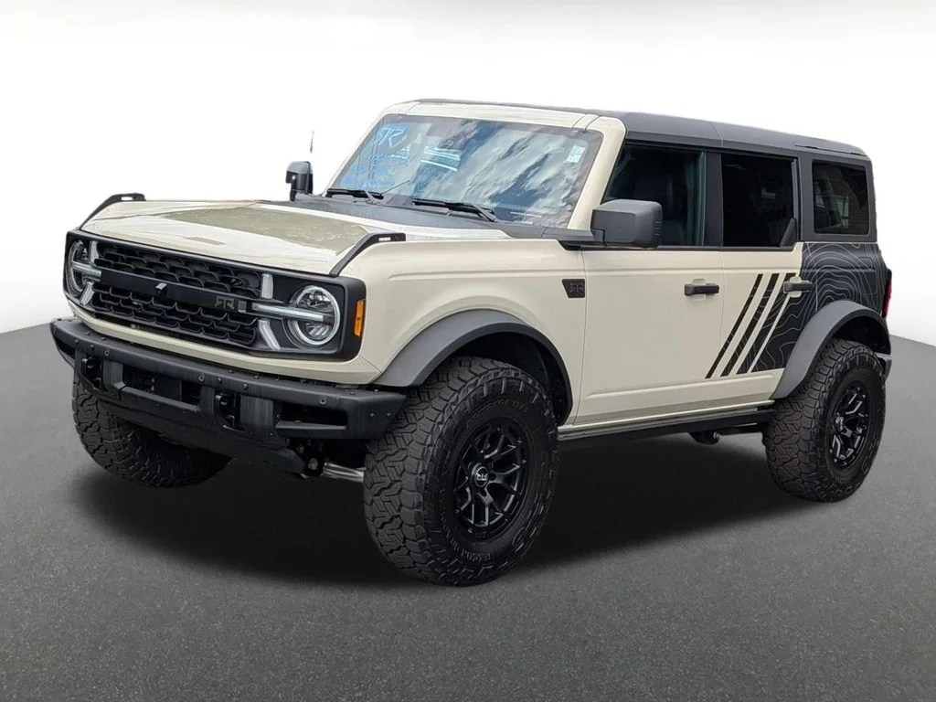 New 2026 Desert Sand Ford Badlands® image 7